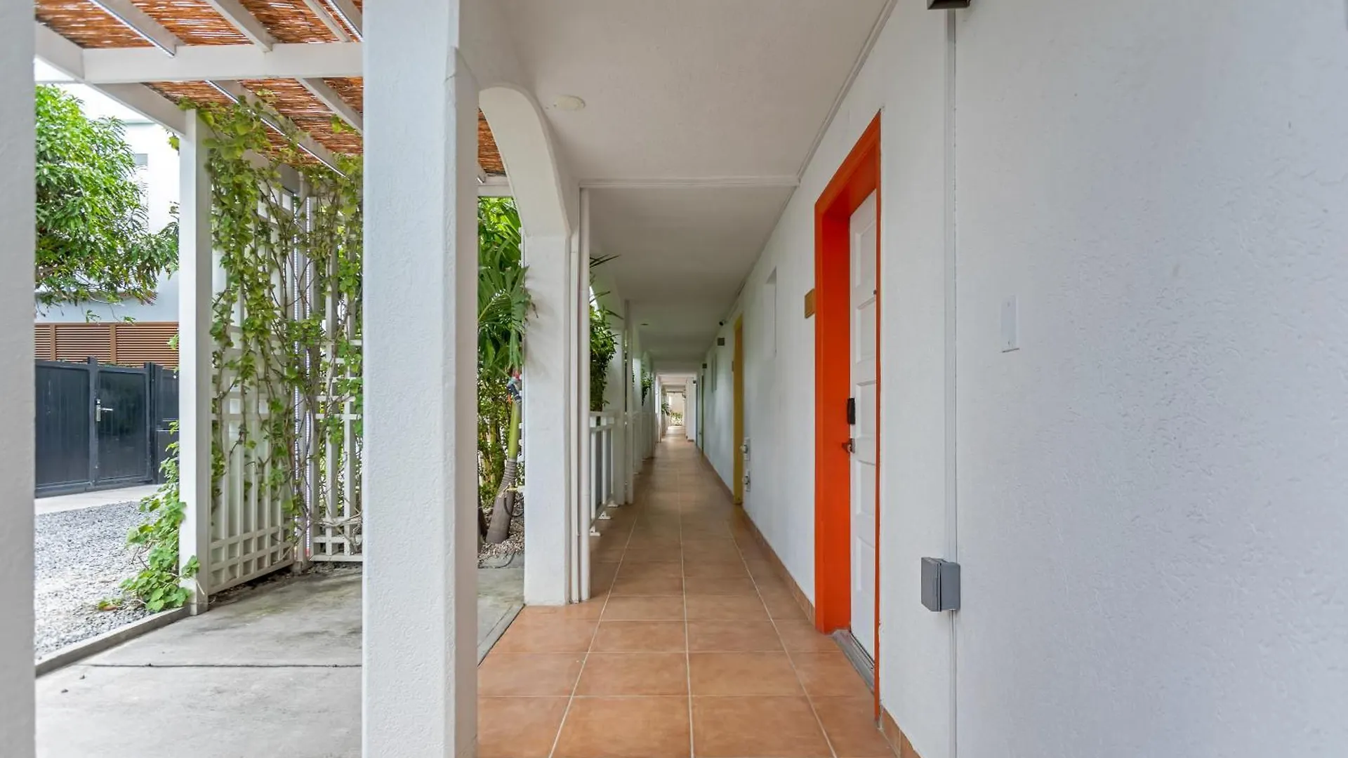 Maho Beach House - Luxe 1-Bedroom - Ocean View 0*,  Сен-Мартен/Синт-Мартен